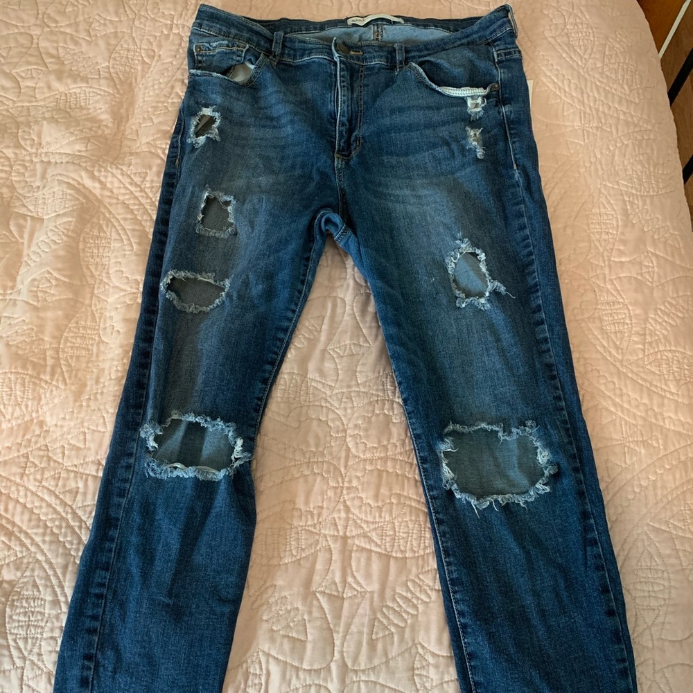 Ripped Skinny Jeans